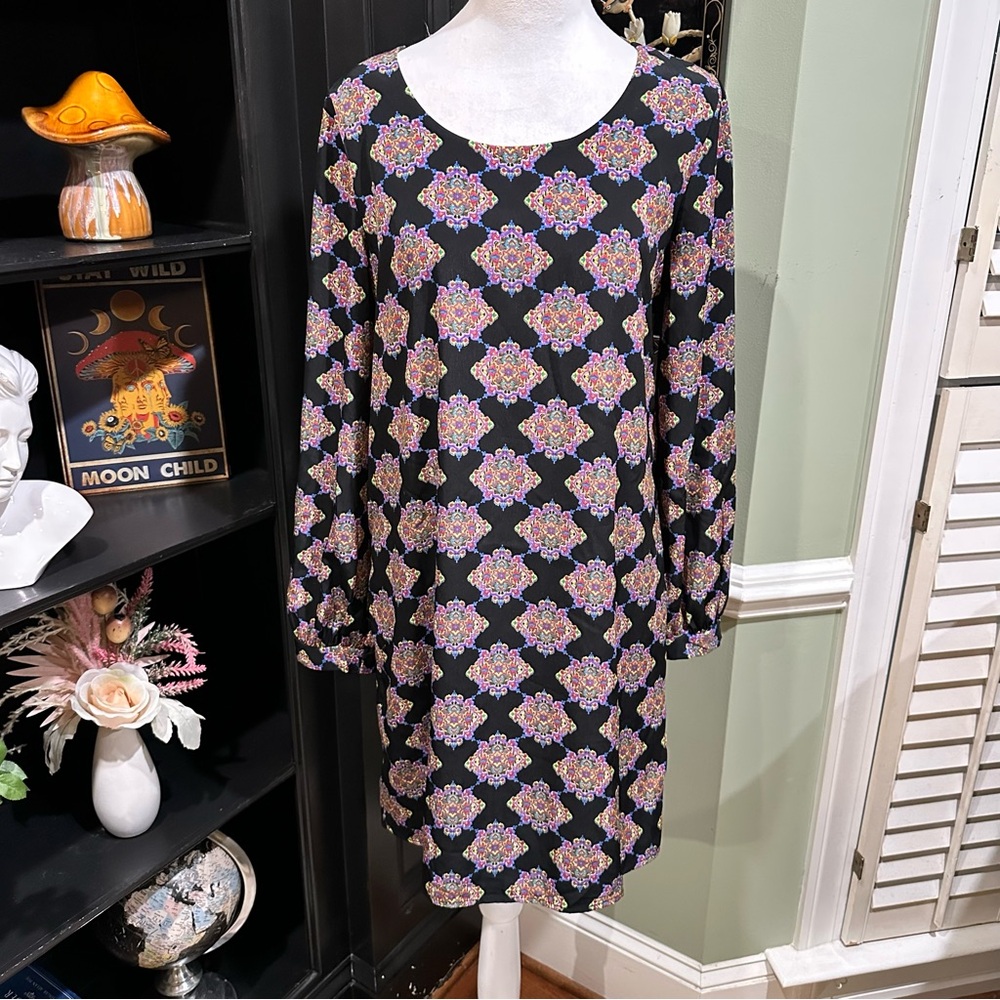 Karlie Multicolor Geometric Medallion Shift Dress – Size Large